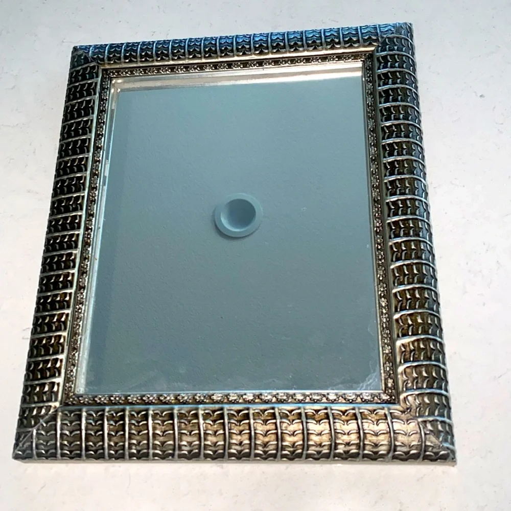 Elegant Silver Wall Mirror12’x10.5in